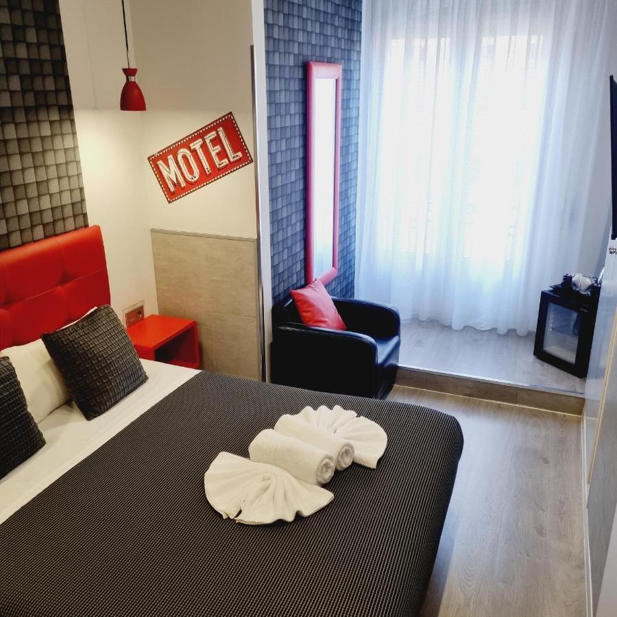 Hostal Lauria Μαδρίτη Εξωτερικό φωτογραφία