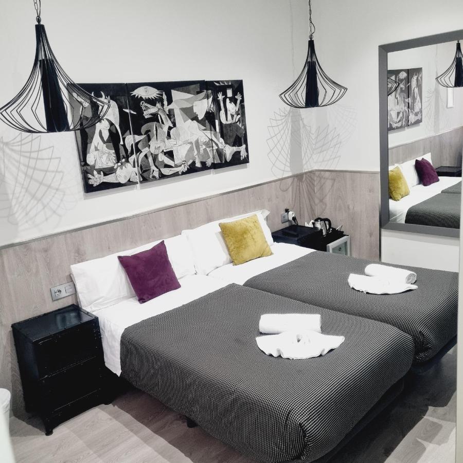 Hostal Lauria Μαδρίτη Εξωτερικό φωτογραφία