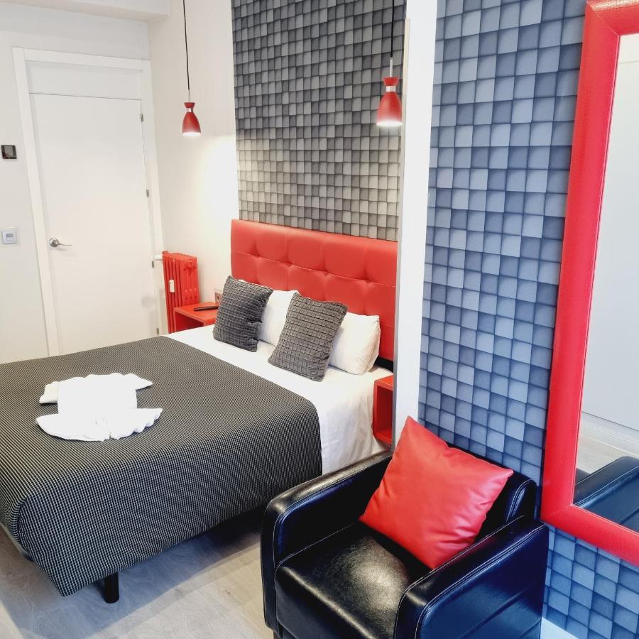 Hostal Lauria Μαδρίτη Εξωτερικό φωτογραφία