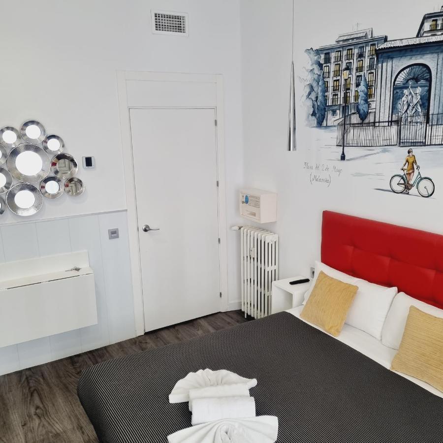 Hostal Lauria Μαδρίτη Εξωτερικό φωτογραφία