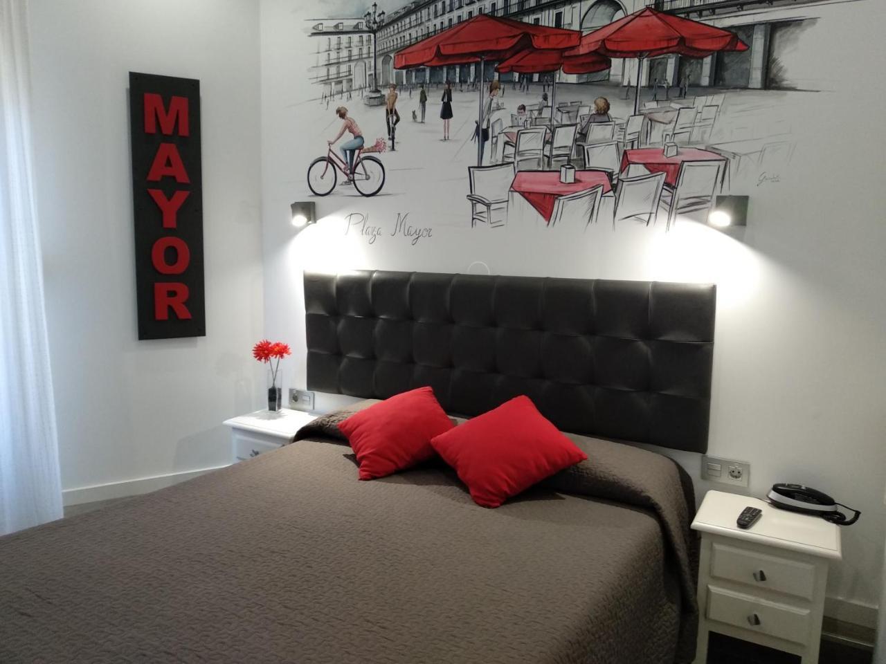 Hostal Lauria Μαδρίτη Εξωτερικό φωτογραφία